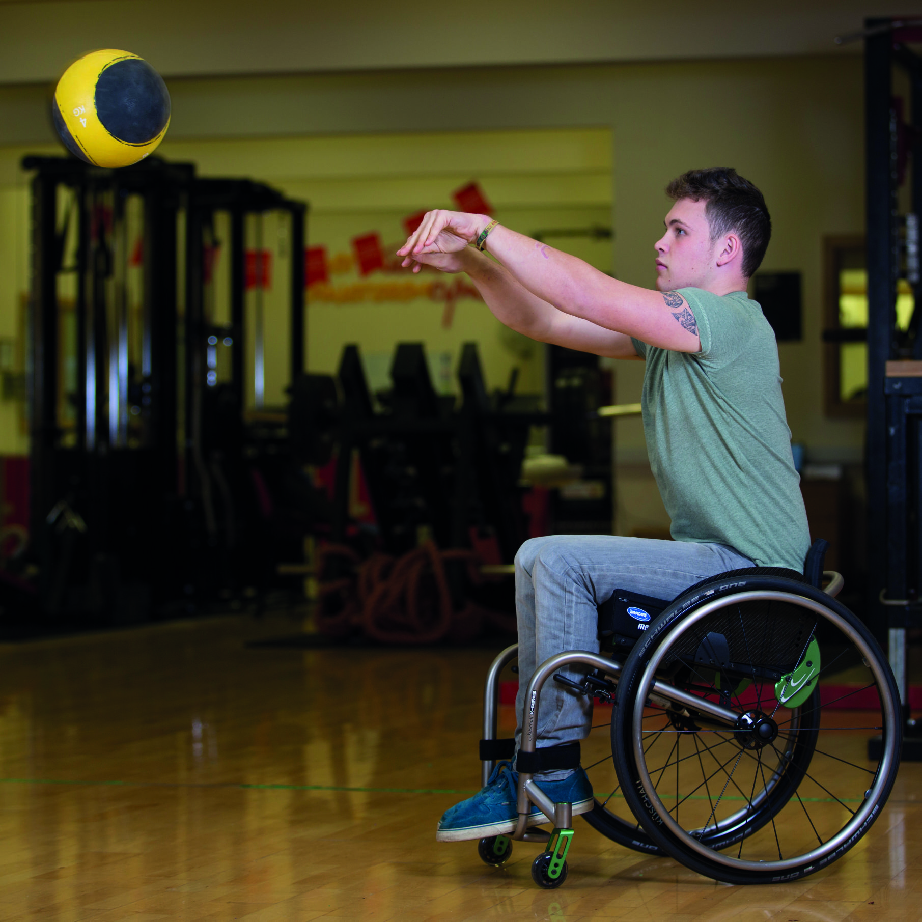 Les coussins pour fauteuils roulants : la clé d’une conduite confortable