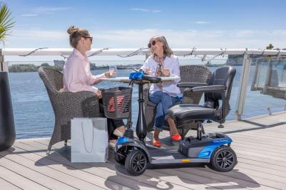 Profitez d'une promenade en scooter Invacare Colibri