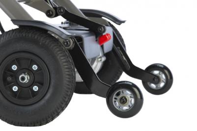 Fauteuil roulant électrique intérieur pliant Invacare Kompas - Roulettes anti-bascule