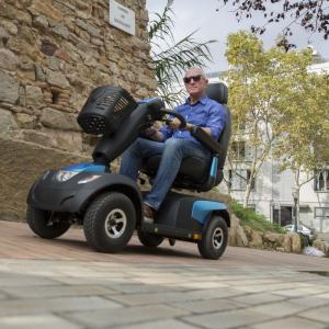 Scooter électrique Senior Invacare Comet Alpine Plus